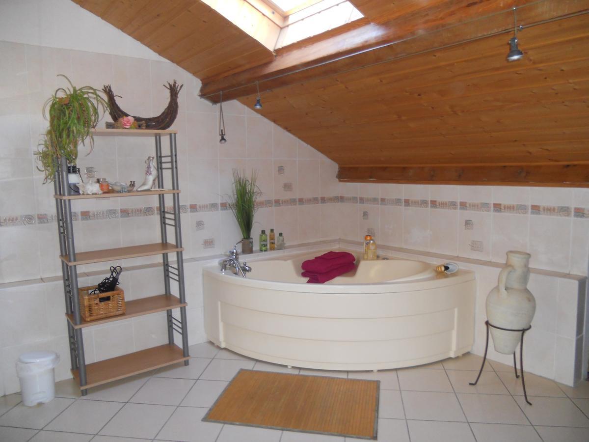 Les Hirondelles Chambres D'Hotes Serez Dış mekan fotoğraf